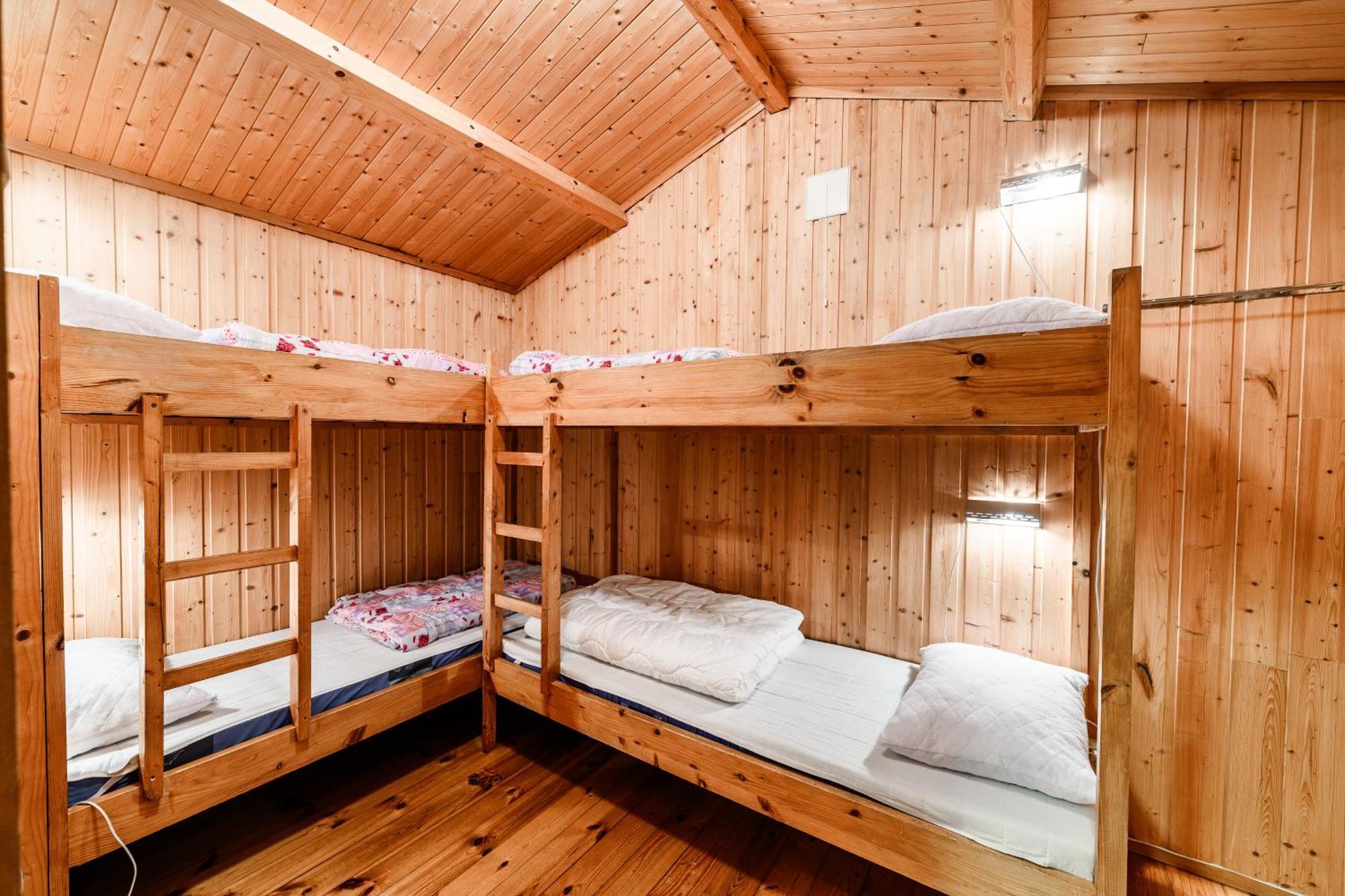 Korsbakken Camping Isfjorden Exterior photo