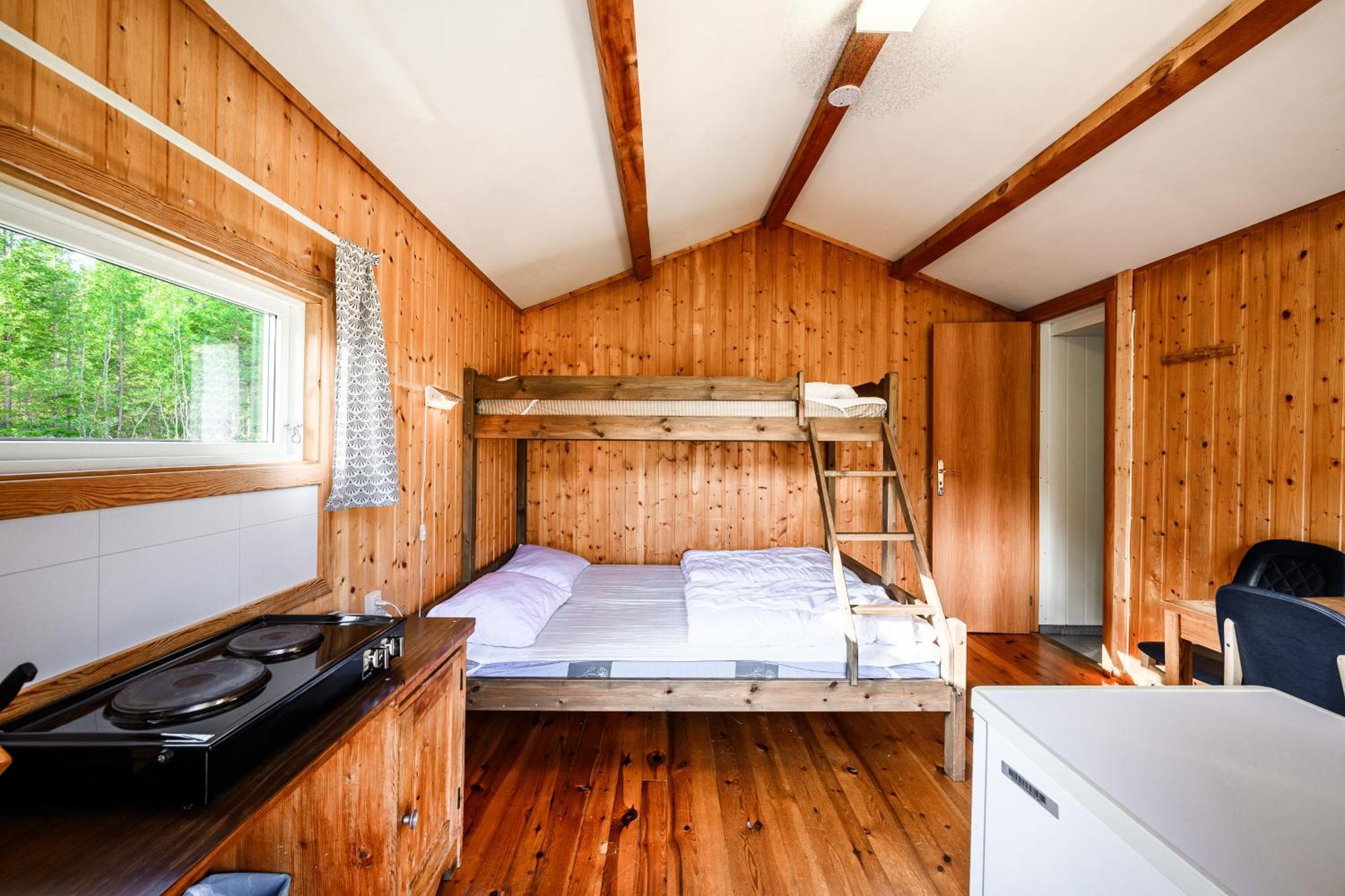 Korsbakken Camping Isfjorden Room photo