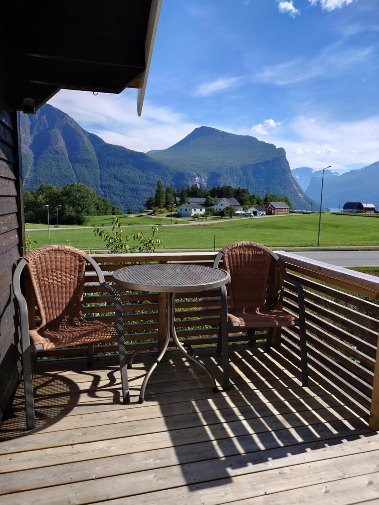 Korsbakken Camping Isfjorden Exterior photo